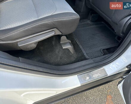 Белый Форд Куга, объемом двигателя 2 л и пробегом 155 тыс. км за 15700 $, фото 60 на Automoto.ua