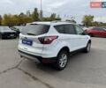 Белый Форд Куга, объемом двигателя 2 л и пробегом 98 тыс. км за 17900 $, фото 4 на Automoto.ua