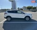 Белый Форд Куга, объемом двигателя 2 л и пробегом 155 тыс. км за 16300 $, фото 3 на Automoto.ua
