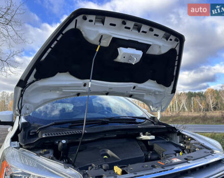 Белый Форд Куга, объемом двигателя 2 л и пробегом 155 тыс. км за 15700 $, фото 71 на Automoto.ua