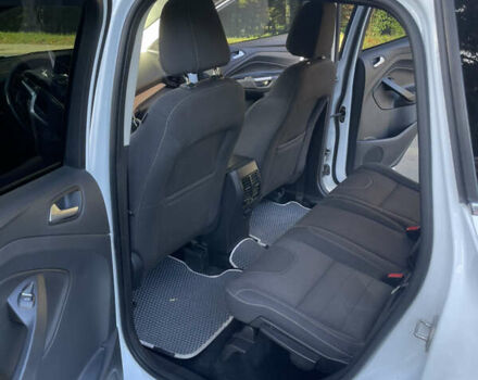 Белый Форд Куга, объемом двигателя 2 л и пробегом 119 тыс. км за 17300 $, фото 23 на Automoto.ua