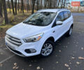Белый Форд Куга, объемом двигателя 2 л и пробегом 155 тыс. км за 15700 $, фото 1 на Automoto.ua