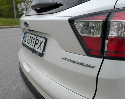 Білий Форд Куга, об'ємом двигуна 2 л та пробігом 155 тис. км за 16500 $, фото 3 на Automoto.ua