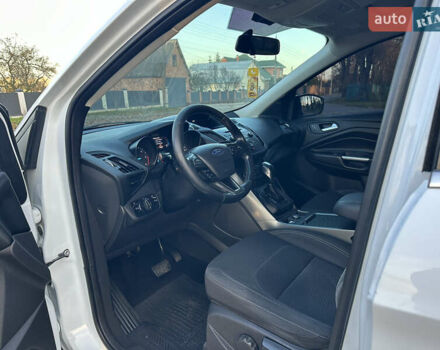 Белый Форд Куга, объемом двигателя 2 л и пробегом 243 тыс. км за 14700 $, фото 31 на Automoto.ua