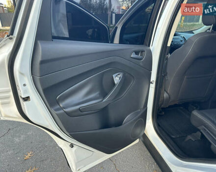 Белый Форд Куга, объемом двигателя 2 л и пробегом 243 тыс. км за 14700 $, фото 37 на Automoto.ua