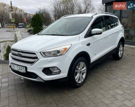 Белый Форд Куга, объемом двигателя 2 л и пробегом 193 тыс. км за 14500 $, фото 2 на Automoto.ua