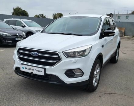 Форд Куга 2017 в Киеве на Automoto.ua Белый Форд Куга, объемом двигателя 2 л и пробегом 201 тыс. км за 15500 $, фото 5 на Automoto.ua