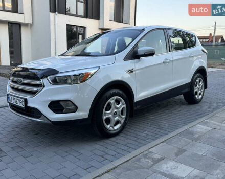 Белый Форд Куга, объемом двигателя 2 л и пробегом 165 тыс. км за 14799 $, фото 9 на Automoto.ua