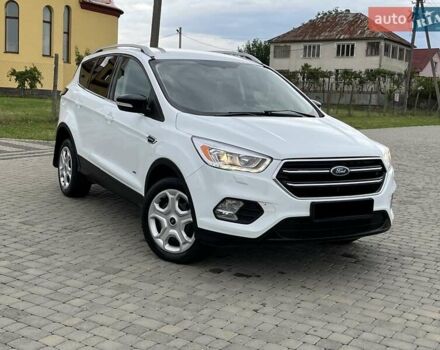 Білий Форд Куга, об'ємом двигуна 2 л та пробігом 164 тис. км за 15300 $, фото 16 на Automoto.ua