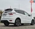 Белый Форд Куга, объемом двигателя 2 л и пробегом 333 тыс. км за 16855 $, фото 12 на Automoto.ua