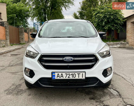 Белый Форд Куга, объемом двигателя 2 л и пробегом 123 тыс. км за 16500 $, фото 2 на Automoto.ua