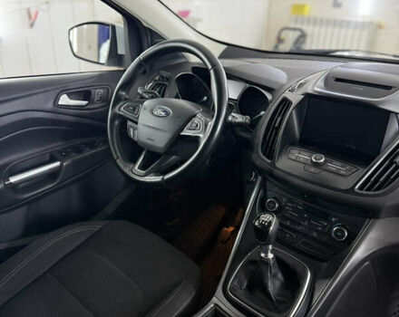 Форд Куга 2017 у Умани на Automoto.ua Білий Форд Куга, об'ємом двигуна 2 л та пробігом 210 тис. км за 15000 $, фото 43 на Automoto.ua
