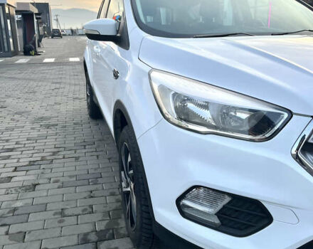 Білий Форд Куга, об'ємом двигуна 2 л та пробігом 256 тис. км за 15800 $, фото 3 на Automoto.ua