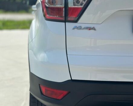 Белый Форд Куга, объемом двигателя 2 л и пробегом 80 тыс. км за 15800 $, фото 2 на Automoto.ua