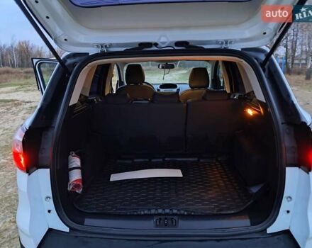 Білий Форд Куга, об'ємом двигуна 1.5 л та пробігом 120 тис. км за 14700 $, фото 27 на Automoto.ua