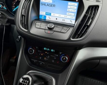 Белый Форд Куга, объемом двигателя 2 л и пробегом 174 тыс. км за 15000 $, фото 4 на Automoto.ua