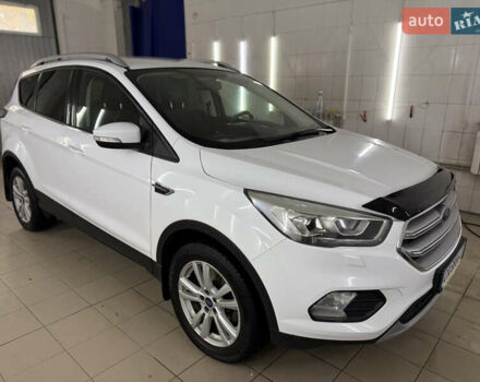 Форд Куга 2017 у Умани на Automoto.ua Білий Форд Куга, об'ємом двигуна 2 л та пробігом 210 тис. км за 15000 $, фото 22 на Automoto.ua