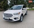 Белый Форд Куга, объемом двигателя 2 л и пробегом 206 тыс. км за 15300 $, фото 1 на Automoto.ua