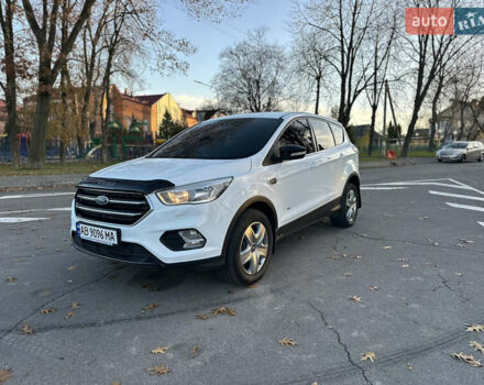 Белый Форд Куга, объемом двигателя 2 л и пробегом 243 тыс. км за 14700 $, фото 25 на Automoto.ua