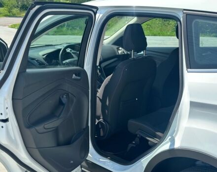 Белый Форд Куга, объемом двигателя 2 л и пробегом 80 тыс. км за 15800 $, фото 4 на Automoto.ua