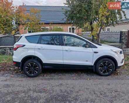 Белый Форд Куга, объемом двигателя 2 л и пробегом 181 тыс. км за 15700 $, фото 7 на Automoto.ua