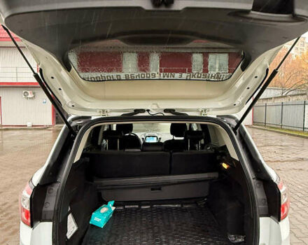 Білий Форд Куга, об'ємом двигуна 2 л та пробігом 174 тис. км за 15000 $, фото 5 на Automoto.ua