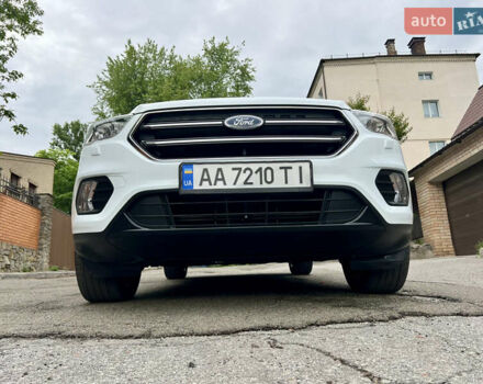 Белый Форд Куга, объемом двигателя 2 л и пробегом 123 тыс. км за 16500 $, фото 10 на Automoto.ua