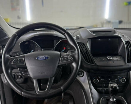 Форд Куга 2017 у Умани на Automoto.ua Білий Форд Куга, об'ємом двигуна 2 л та пробігом 210 тис. км за 15000 $, фото 34 на Automoto.ua