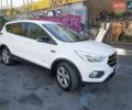Белый Форд Куга, объемом двигателя 2 л и пробегом 179 тыс. км за 15800 $, фото 1 на Automoto.ua
