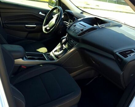 Білий Форд Куга, об'ємом двигуна 2 л та пробігом 174 тис. км за 14400 $, фото 5 на Automoto.ua