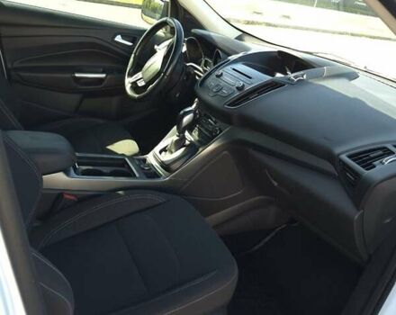 Белый Форд Куга, объемом двигателя 2 л и пробегом 174 тыс. км за 14399 $, фото 6 на Automoto.ua