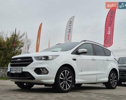 Белый Форд Куга, объемом двигателя 2 л и пробегом 333 тыс. км за 16855 $, фото 2 на Automoto.ua