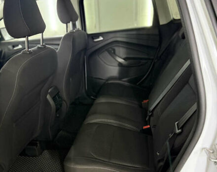 Форд Куга 2017 у Умани на Automoto.ua Білий Форд Куга, об'ємом двигуна 2 л та пробігом 210 тис. км за 15000 $, фото 31 на Automoto.ua