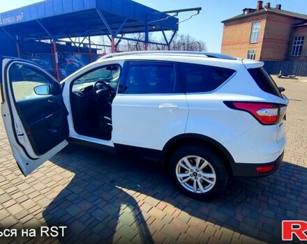 Белый Форд Куга, объемом двигателя 2 л и пробегом 160 тыс. км за 16000 $, фото 4 на Automoto.ua