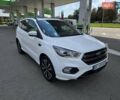 Белый Форд Куга, объемом двигателя 2 л и пробегом 190 тыс. км за 15000 $, фото 3 на Automoto.ua