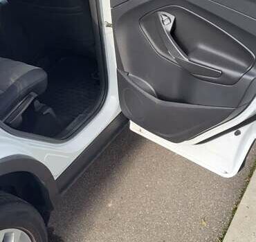 Білий Форд Куга, об'ємом двигуна 1.5 л та пробігом 112 тис. км за 14700 $, фото 9 на Automoto.ua