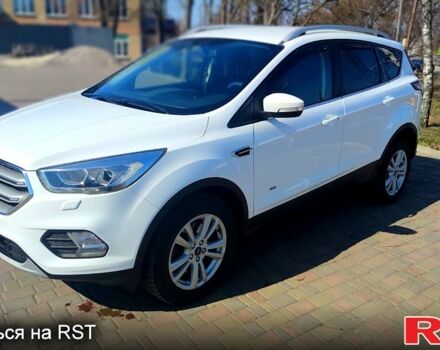 Белый Форд Куга, объемом двигателя 2 л и пробегом 160 тыс. км за 16000 $, фото 2 на Automoto.ua
