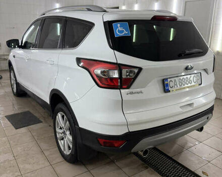 Форд Куга 2017 у Умани на Automoto.ua Білий Форд Куга, об'ємом двигуна 2 л та пробігом 210 тис. км за 15000 $, фото 14 на Automoto.ua