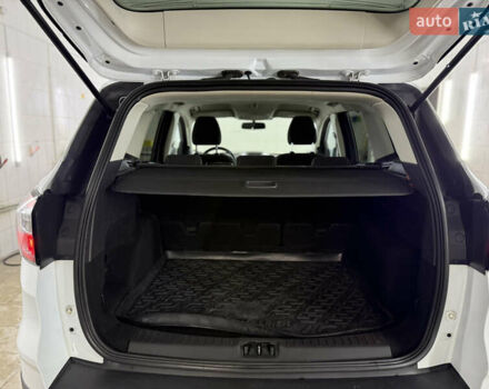 Білий Форд Куга, об'ємом двигуна 2 л та пробігом 210 тис. км за 15000 $, фото 27 на Automoto.ua