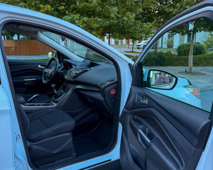 Белый Форд Куга, объемом двигателя 2 л и пробегом 165 тыс. км за 14799 $, фото 13 на Automoto.ua