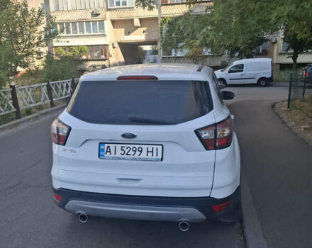 Белый Форд Куга, объемом двигателя 2 л и пробегом 177 тыс. км за 15500 $, фото 2 на Automoto.ua