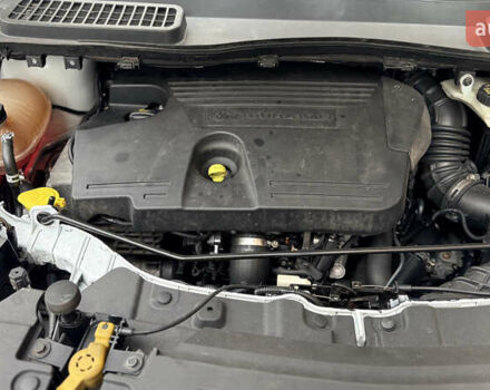 Білий Форд Куга, об'ємом двигуна 2 л та пробігом 255 тис. км за 15500 $, фото 5 на Automoto.ua