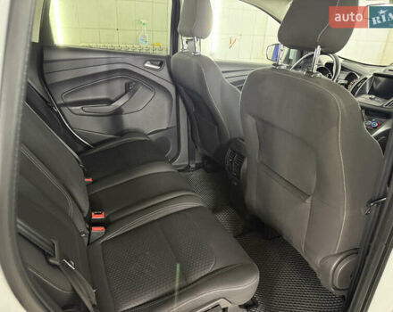 Білий Форд Куга, об'ємом двигуна 2 л та пробігом 210 тис. км за 15000 $, фото 30 на Automoto.ua