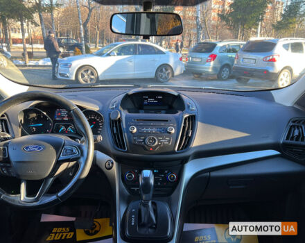 Белый Форд Куга, объемом двигателя 2 л и пробегом 245 тыс. км за 16600 $, фото 10 на Automoto.ua