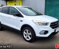 Форд Куга 2017 в Киеве на Automoto.ua Белый Форд Куга, объемом двигателя 2 л и пробегом 201 тыс. км за 15500 $, фото 4 на Automoto.ua