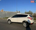 Белый Форд Куга, объемом двигателя 2 л и пробегом 202 тыс. км за 15200 $, фото 3 на Automoto.ua