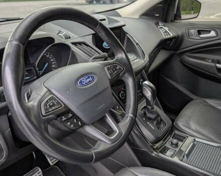 Форд Куга 2017 в Житомире на Automoto.ua Белый Форд Куга, объемом двигателя 2 л и пробегом 168 тыс. км за 16500 $, фото 15 на Automoto.ua