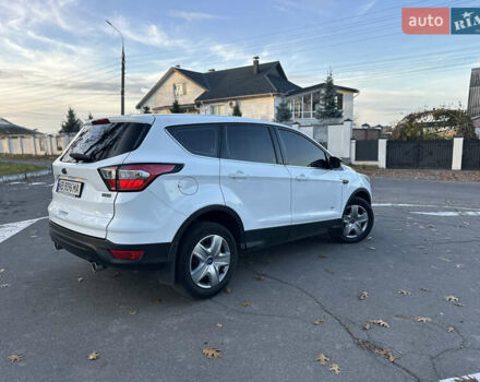 Белый Форд Куга, объемом двигателя 2 л и пробегом 243 тыс. км за 14700 $, фото 10 на Automoto.ua