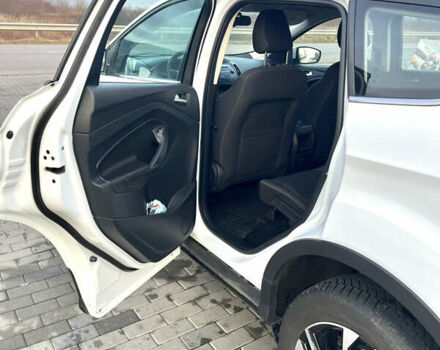 Білий Форд Куга, об'ємом двигуна 2 л та пробігом 256 тис. км за 15800 $, фото 7 на Automoto.ua