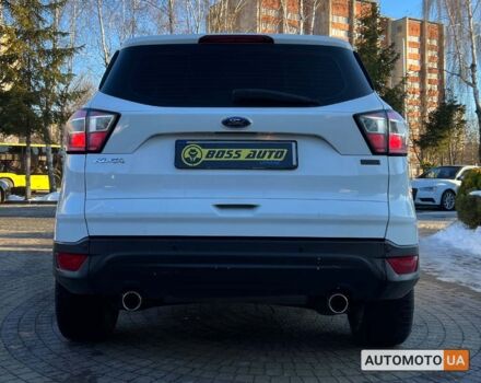 Белый Форд Куга, объемом двигателя 2 л и пробегом 245 тыс. км за 16600 $, фото 5 на Automoto.ua